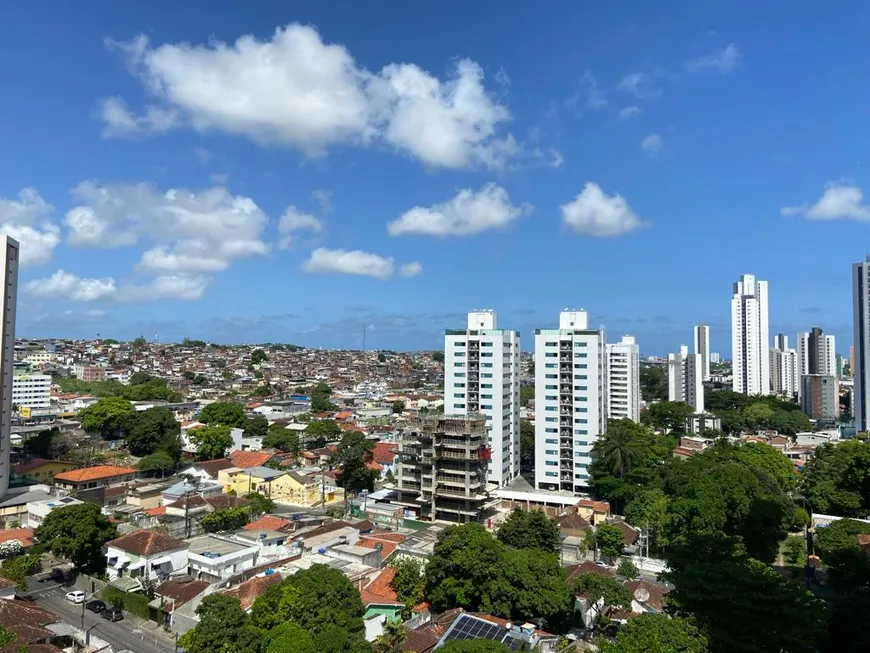 Foto 1 de Apartamento com 2 Quartos à venda, 52m² em Casa Amarela, Recife