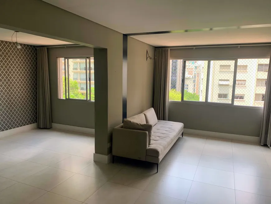 Foto 1 de Apartamento com 2 Quartos para alugar, 100m² em Cerqueira César, São Paulo