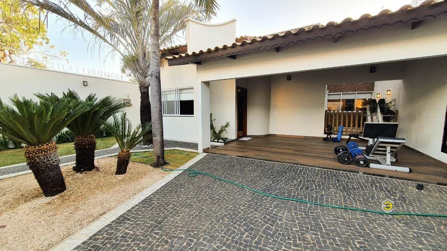 Foto 1 de Casa com 3 Quartos à venda, 270m² em Plano Diretor Sul, Palmas
