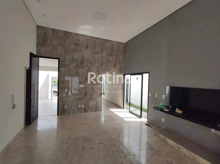 Foto 1 de Casa com 3 Quartos à venda, 165m² em Laranjeiras, Uberlândia