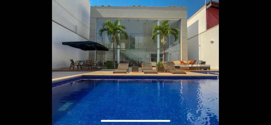 Foto 1 de Casa com 4 Quartos à venda, 600m² em Barra da Tijuca, Rio de Janeiro