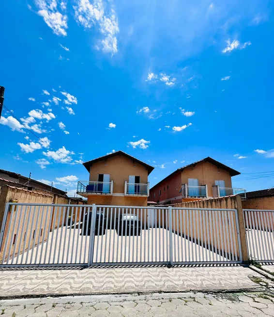 Foto 1 de Casa com 2 Quartos à venda, 65m² em Vila Atlântica, Mongaguá