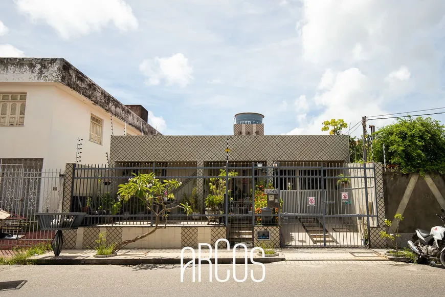 Foto 1 de Casa com 4 Quartos à venda, 330m² em Salgado Filho, Aracaju