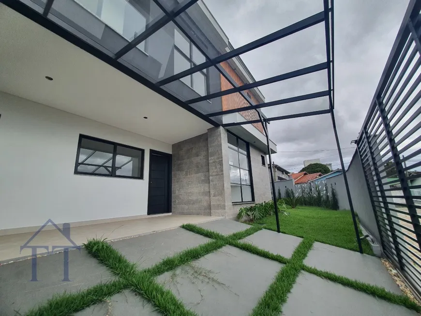 Foto 1 de Casa com 3 Quartos à venda, 151m² em Bom Retiro, Joinville