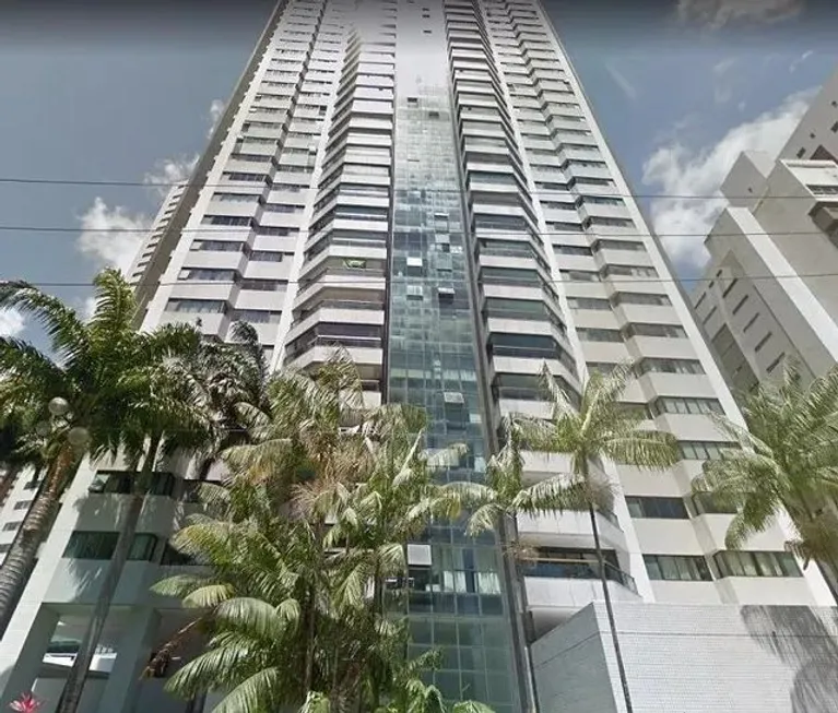 Foto 1 de Apartamento com 4 Quartos à venda, 220m² em Jaqueira, Recife