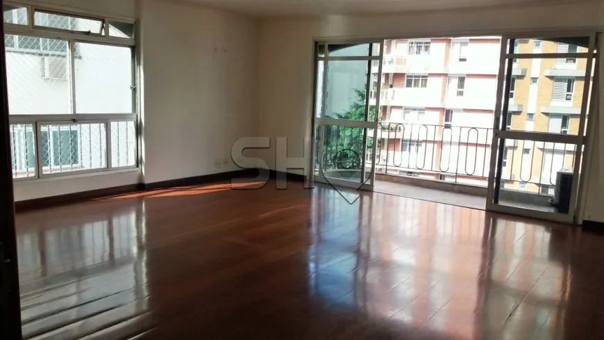 Foto 1 de Apartamento com 4 Quartos à venda, 193m² em Higienópolis, São Paulo