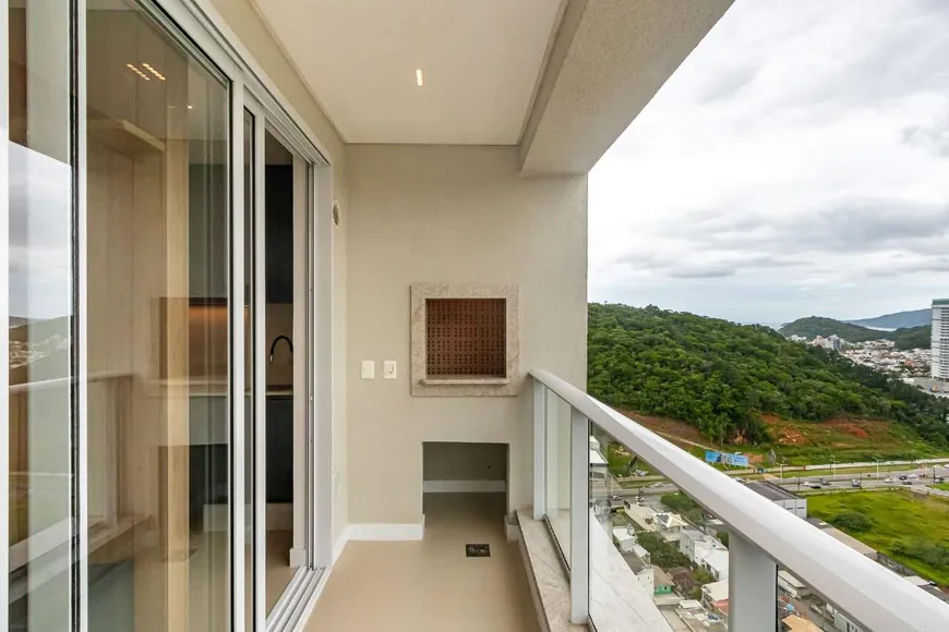 Foto 1 de Apartamento com 2 Quartos à venda, 63m² em Praia Brava, Itajaí