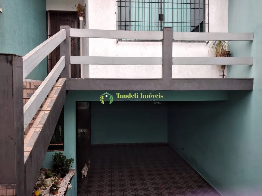 Foto 1 de Sobrado com 2 Quartos à venda, 219m² em Jardim Santo Andre, Santo André