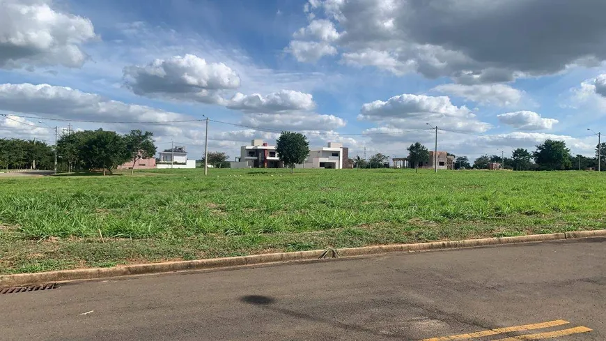 Foto 1 de Lote/Terreno à venda, 300m² em Residencial Fazenda Pinheirinho, Rio das Pedras