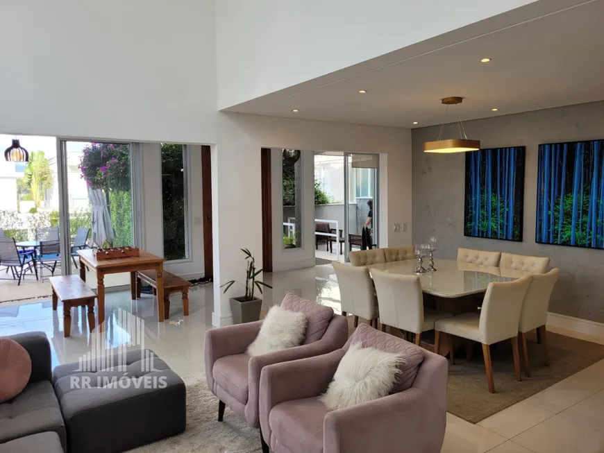 Foto 1 de Casa de Condomínio com 4 Quartos à venda, 257m² em Parque Sinai, Santana de Parnaíba