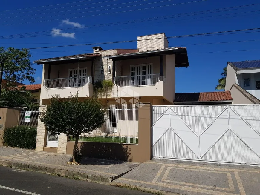 Foto 1 de Casa com 3 Quartos à venda, 227m² em Jaraguá Esquerdo, Jaraguá do Sul