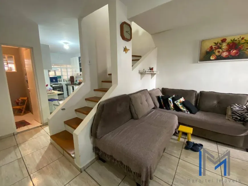 Foto 1 de Sobrado com 3 Quartos à venda, 130m² em Jardim Bom Sucesso, Carapicuíba