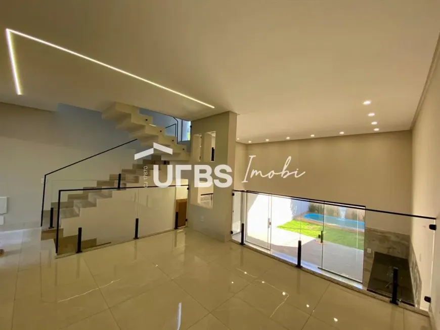 Foto 1 de Casa com 3 Quartos à venda, 178m² em Cidade Jardim, Goiânia