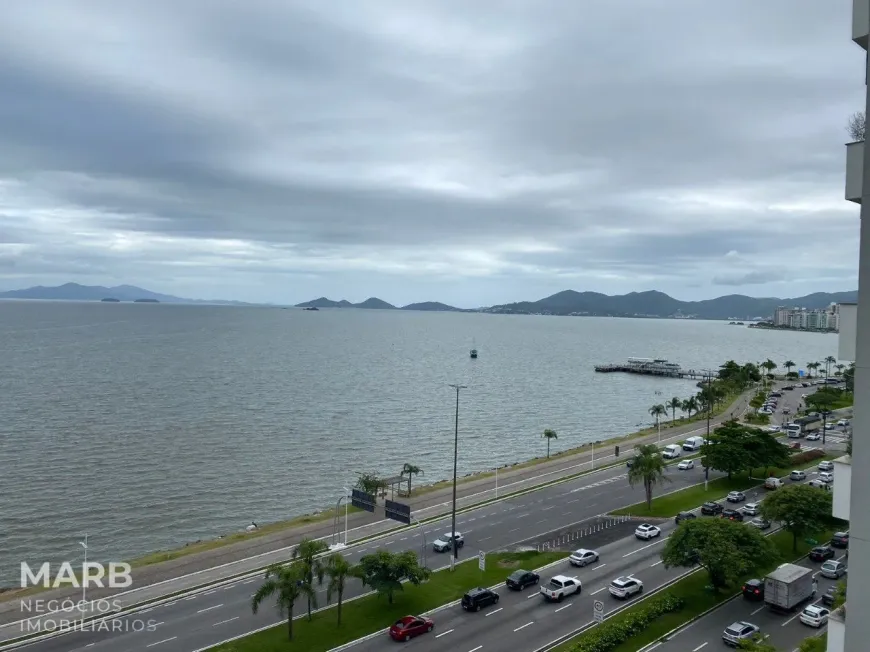 Foto 1 de Apartamento com 4 Quartos à venda, 220m² em Beira Mar, Florianópolis