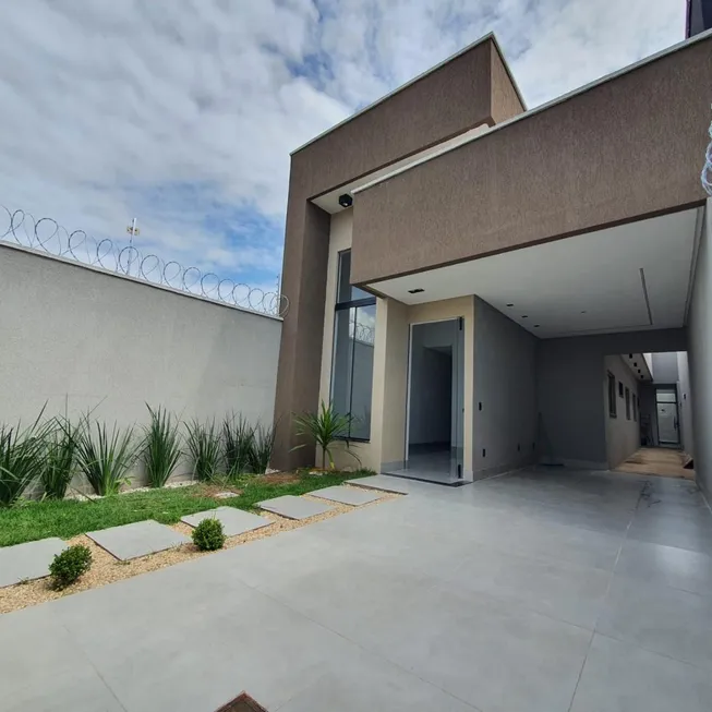 Foto 1 de Casa com 3 Quartos à venda, 125m² em Setor Faiçalville, Goiânia