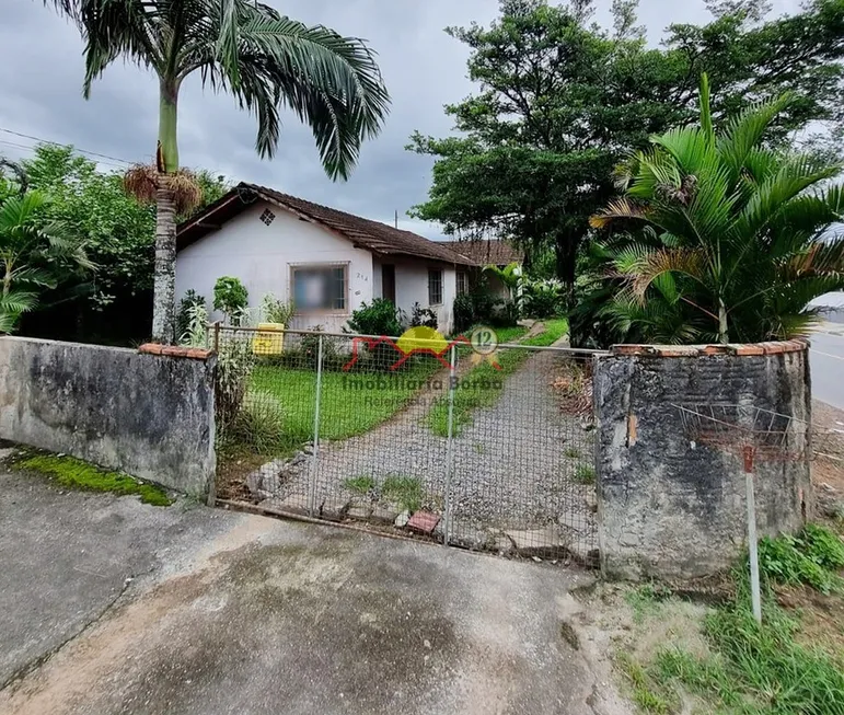 Foto 1 de Lote/Terreno à venda, 450m² em Petrópolis, Joinville