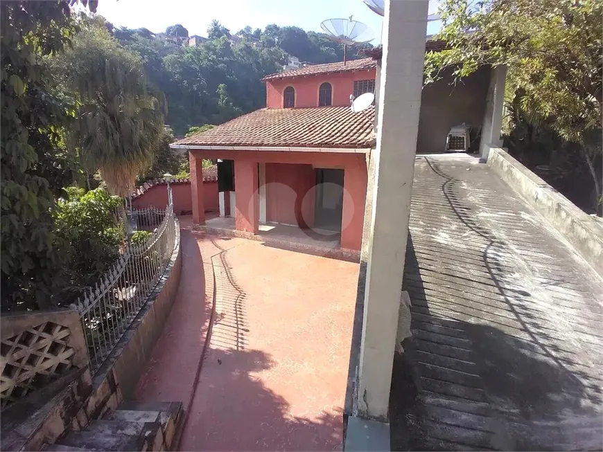 Foto 1 de Casa com 5 Quartos à venda, 180m² em Santa Rosa, Niterói