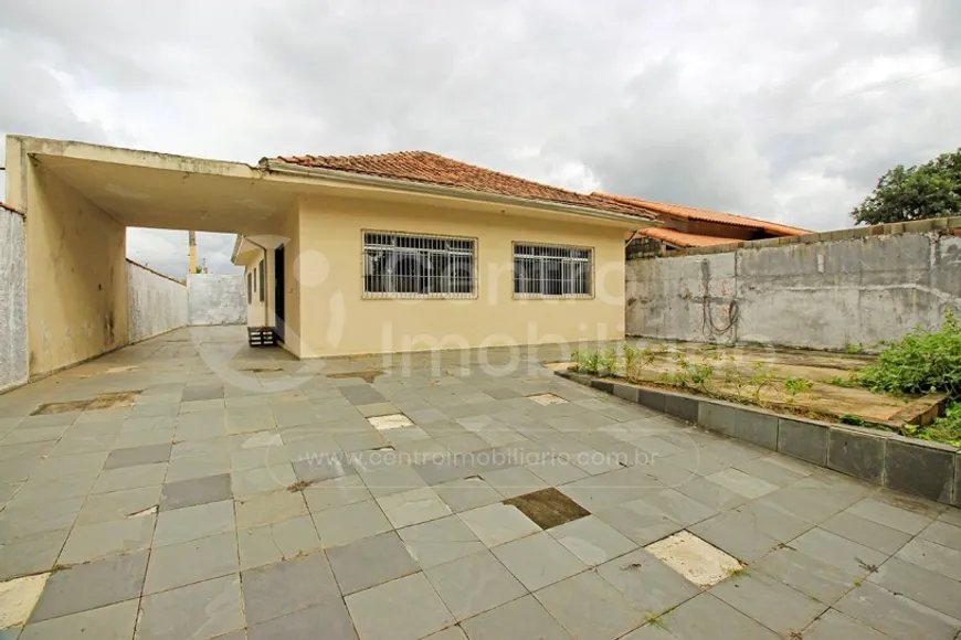 Foto 1 de Casa com 3 Quartos à venda, 151m² em Belmira Novaes, Peruíbe