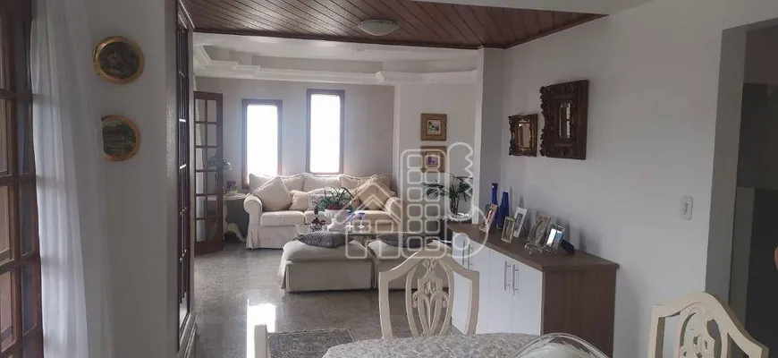 Foto 1 de Casa de Condomínio com 4 Quartos à venda, 500m² em Itaipu, Niterói