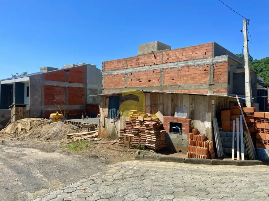 Foto 1 de Sobrado com 3 Quartos à venda, 165m² em Velha, Blumenau