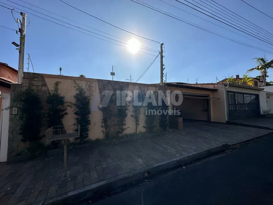 Foto 1 de Casa com 3 Quartos à venda, 350m² em Jardim Cardinalli, São Carlos