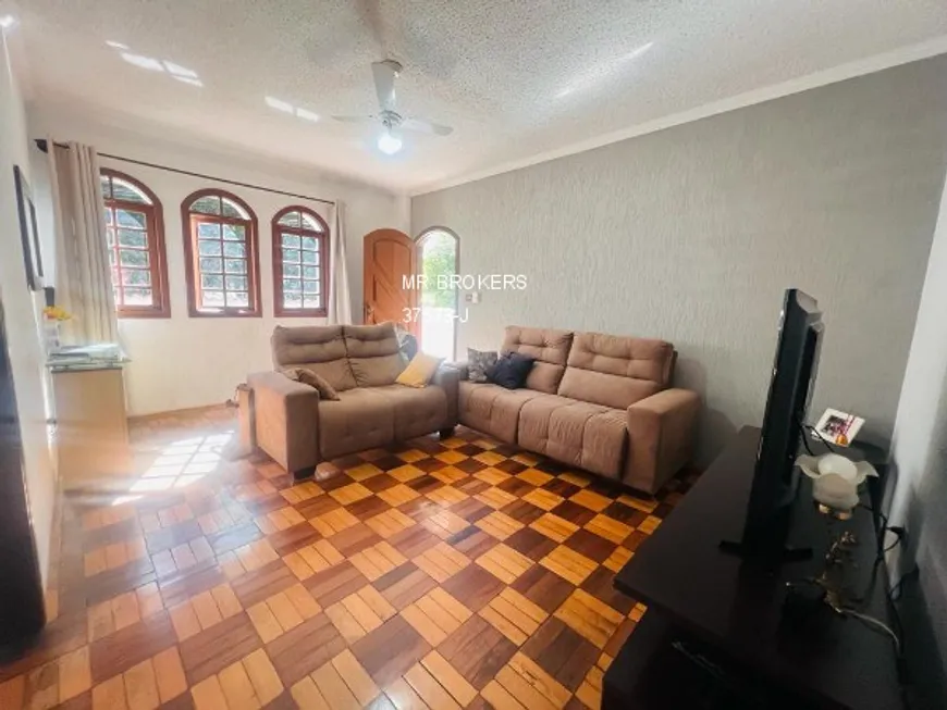 Foto 1 de Casa com 2 Quartos à venda, 104m² em Centro, Franco da Rocha
