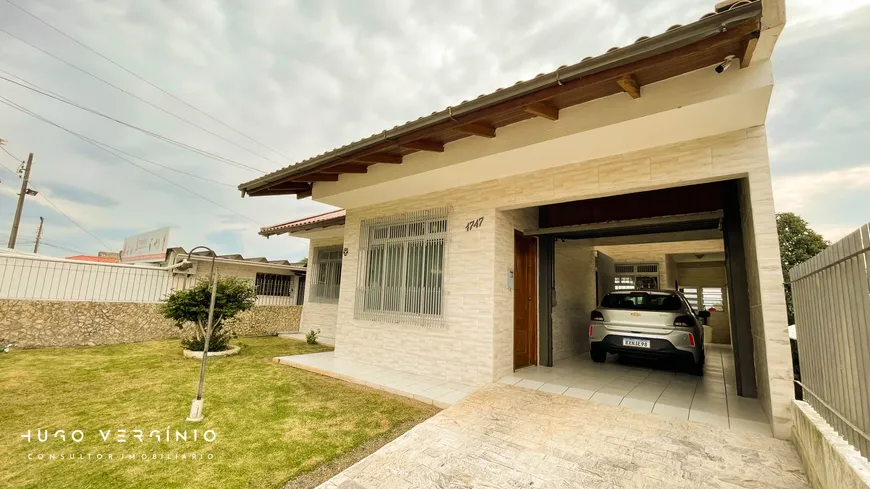 Foto 1 de Casa com 4 Quartos à venda, 190m² em Jardim Atlântico, Florianópolis