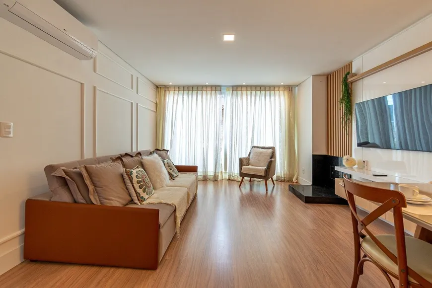 Foto 1 de Apartamento com 2 Quartos à venda, 85m² em Santa Terezinha, Canela