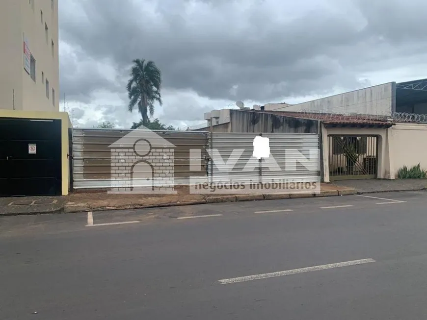 Foto 1 de Lote/Terreno à venda, 330m² em Nossa Senhora Aparecida, Uberlândia