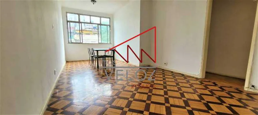 Foto 1 de Apartamento com 3 Quartos à venda, 97m² em Laranjeiras, Rio de Janeiro