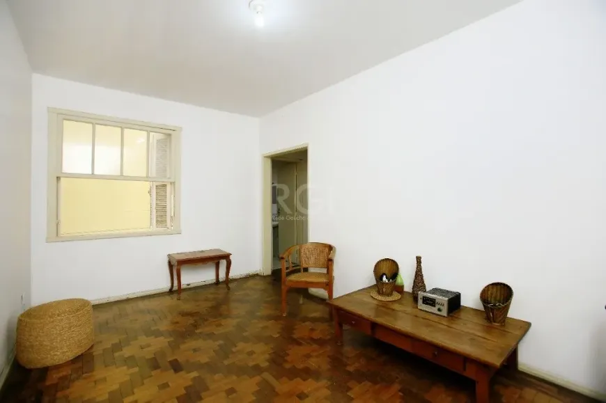 Foto 1 de Apartamento com 3 Quartos à venda, 90m² em Floresta, Porto Alegre