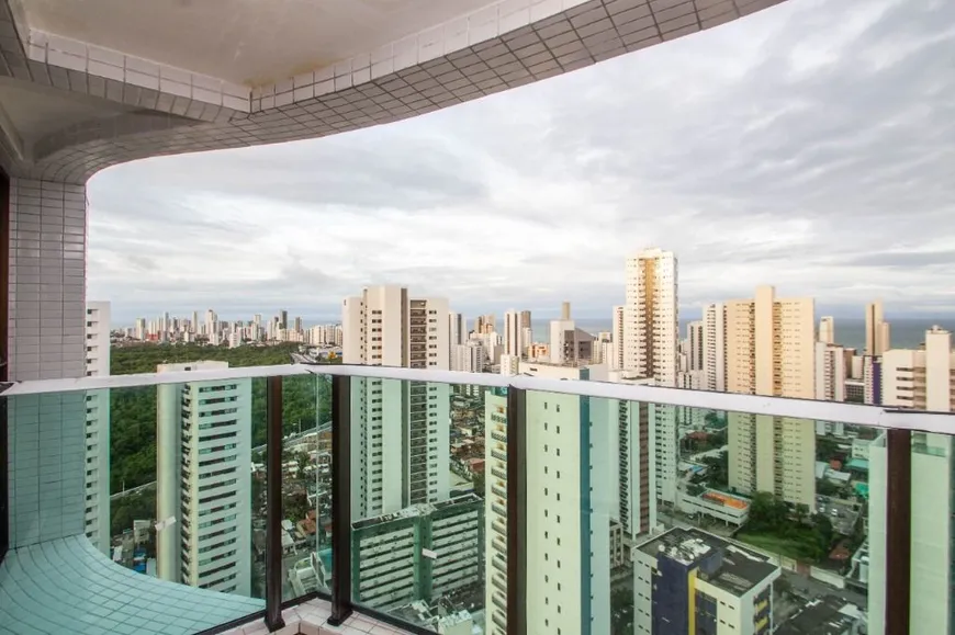 Foto 1 de Apartamento com 4 Quartos à venda, 136m² em Boa Viagem, Recife