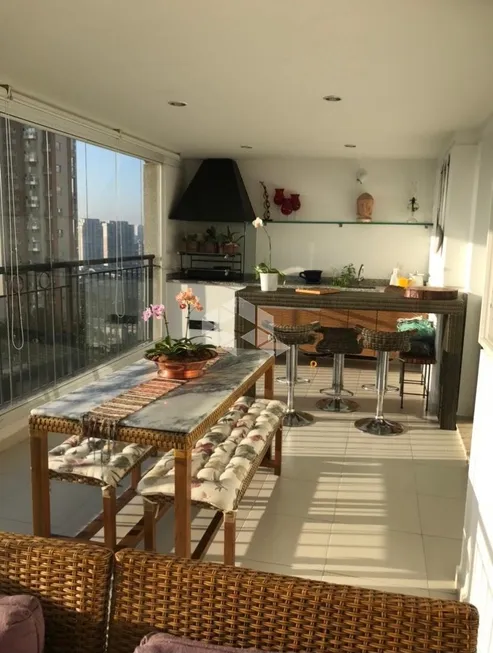 Foto 1 de Apartamento com 4 Quartos à venda, 247m² em Panamby, São Paulo