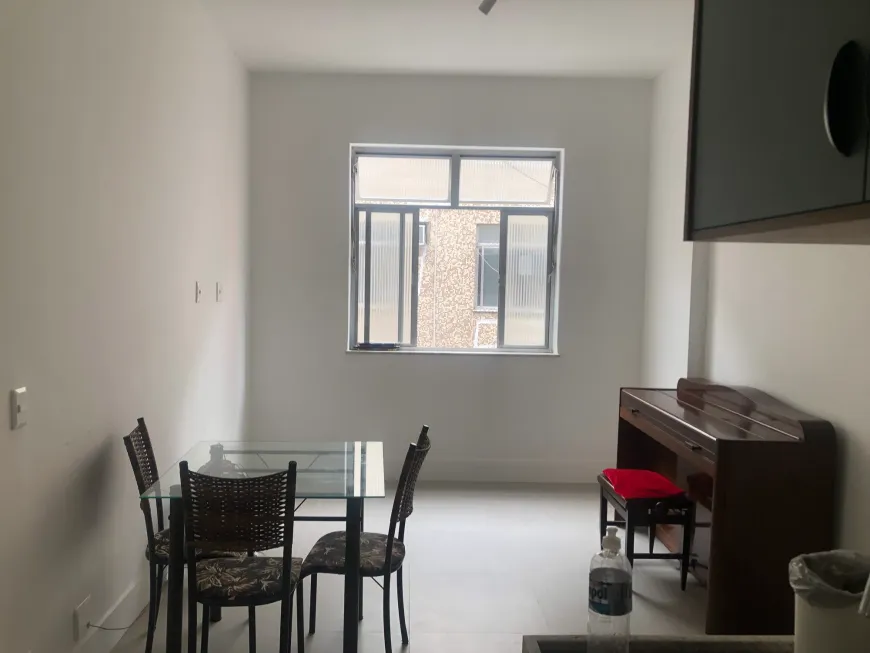 Foto 1 de Apartamento com 2 Quartos à venda, 63m² em Leblon, Rio de Janeiro