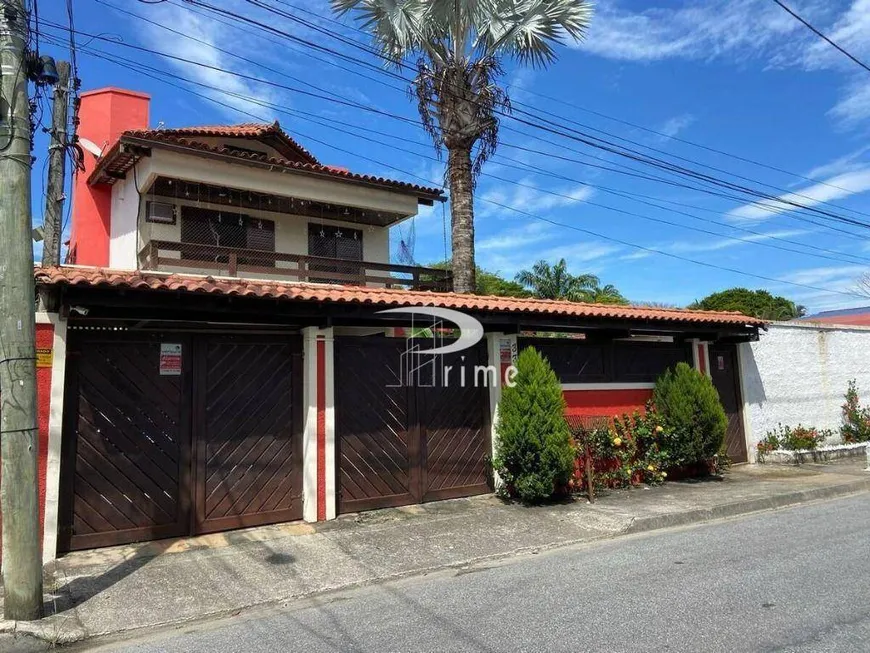 Foto 1 de Casa com 4 Quartos à venda, 360m² em Itaipu, Niterói