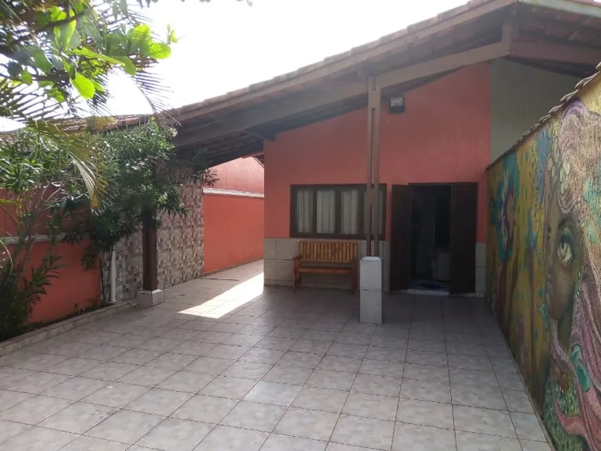 Foto 1 de Casa com 3 Quartos à venda, 100m² em Jardim das Palmeiras, Itanhaém