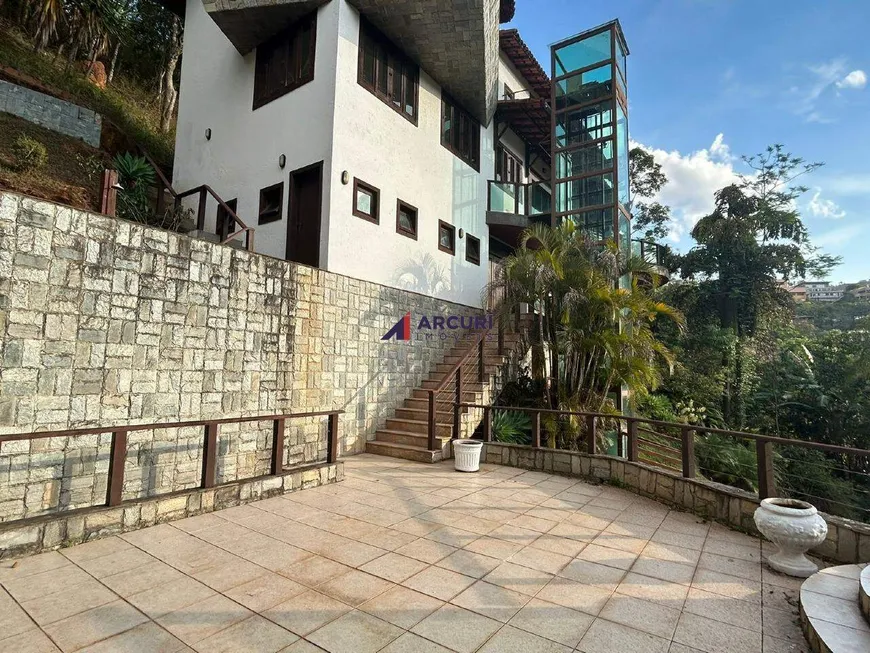 Foto 1 de Casa de Condomínio com 4 Quartos para alugar, 750m² em Vila del Rey, Nova Lima