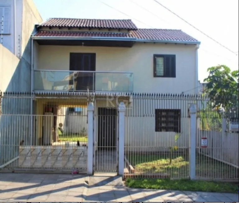 Foto 1 de Casa com 3 Quartos à venda, 146m² em Santa Fé, Porto Alegre