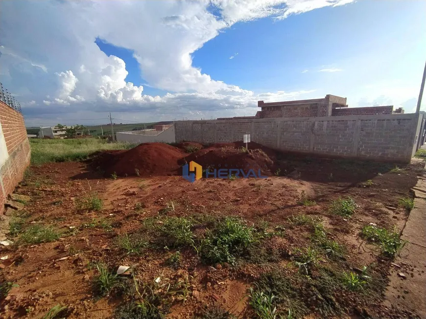 Foto 1 de Lote/Terreno à venda, 400m² em Jardim Espanha, Maringá