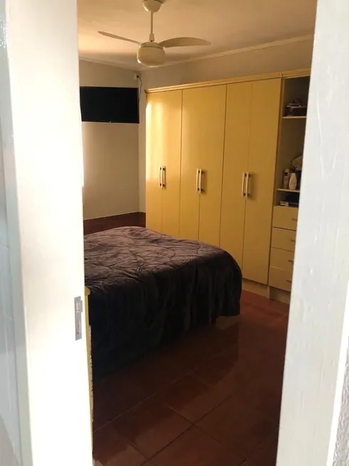 Foto 1 de Casa com 2 Quartos à venda, 120m² em Vila João Pessoa, Porto Alegre