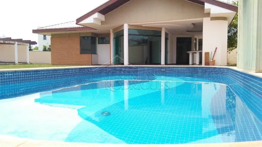 Foto 1 de Casa de Condomínio com 3 Quartos à venda, 320m² em Taubate Village, Taubaté