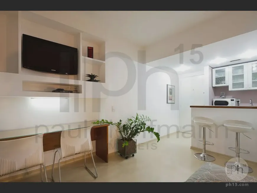 Foto 1 de Flat com 1 Quarto para venda ou aluguel, 25m² em Moema, São Paulo