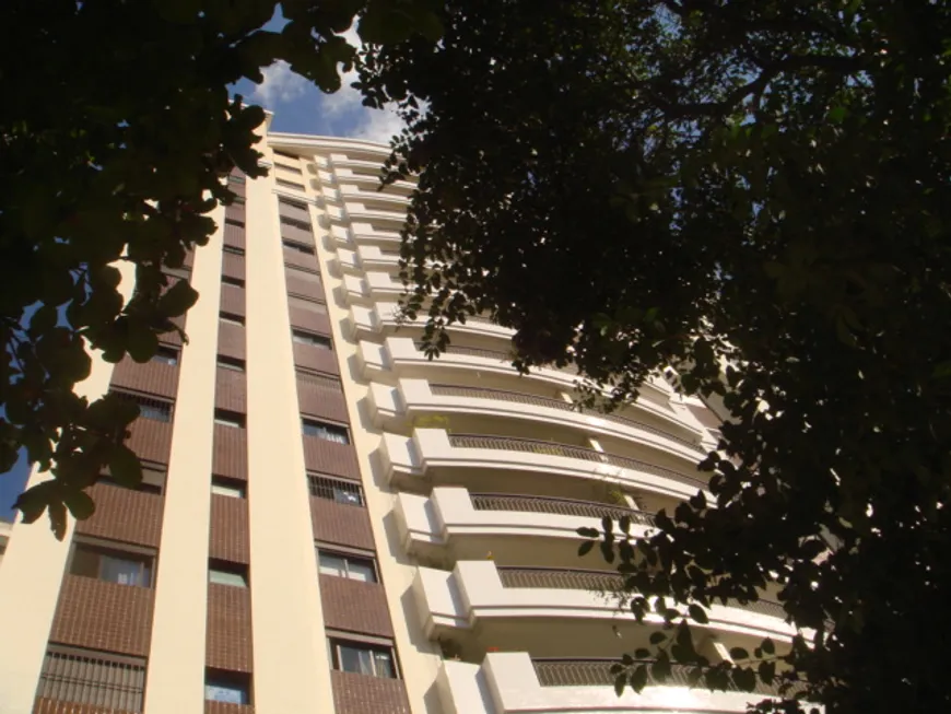 Foto 1 de Apartamento com 3 Quartos para alugar, 116m² em Moema, São Paulo