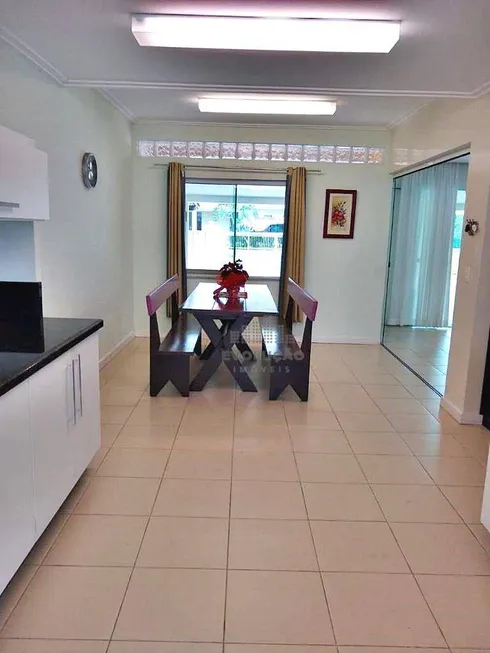Foto 1 de Casa com 5 Quartos à venda, 250m² em Canasvieiras, Florianópolis