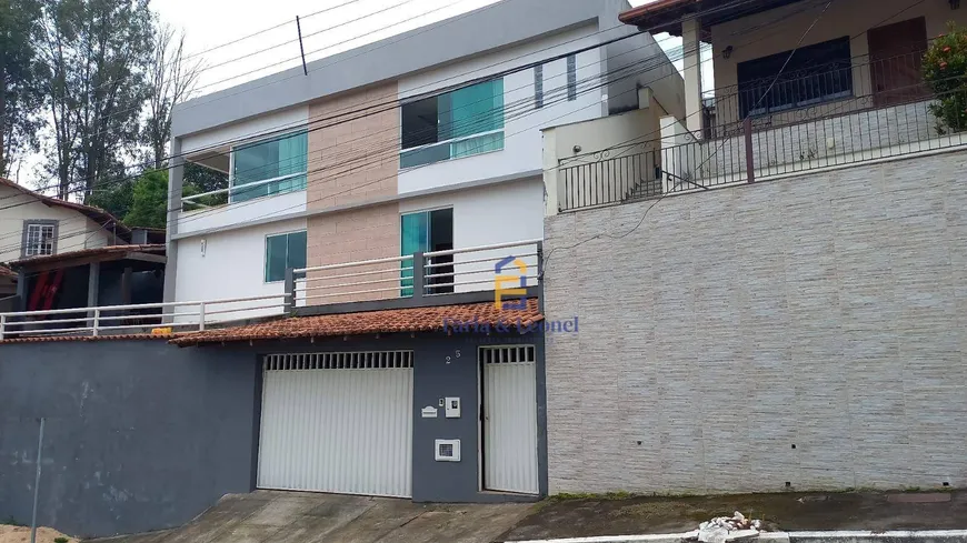 Foto 1 de Casa com 3 Quartos à venda, 380m² em Quintas das Avenidas, Juiz de Fora