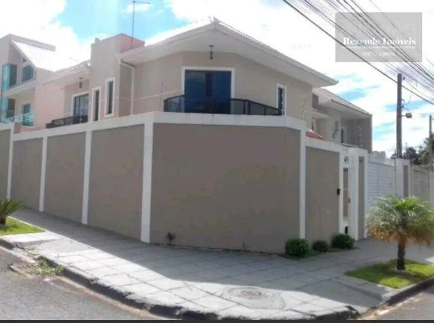 Foto 1 de Sobrado com 3 Quartos à venda, 179m² em Campo Comprido, Curitiba