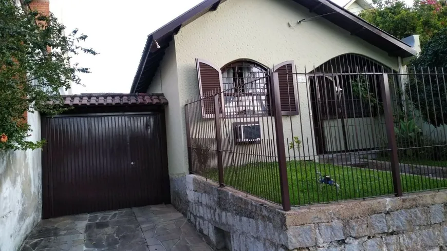 Foto 1 de Casa com 2 Quartos à venda, 207m² em Tristeza, Porto Alegre