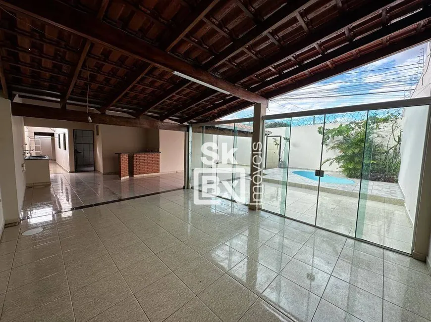 Foto 1 de Casa com 3 Quartos à venda, 169m² em Jardim Botânico, Uberlândia