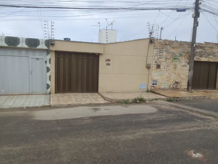 Foto 1 de Casa com 3 Quartos à venda, 90m² em Jangurussu, Fortaleza