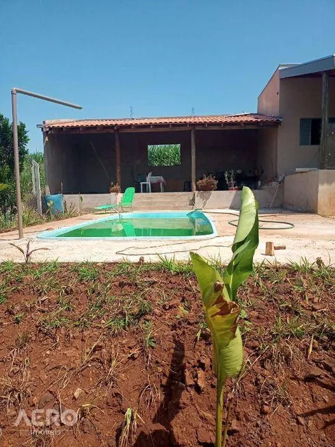 Foto 1 de Fazenda/Sítio com 2 Quartos à venda, 160m² em Zona Rural, Arealva